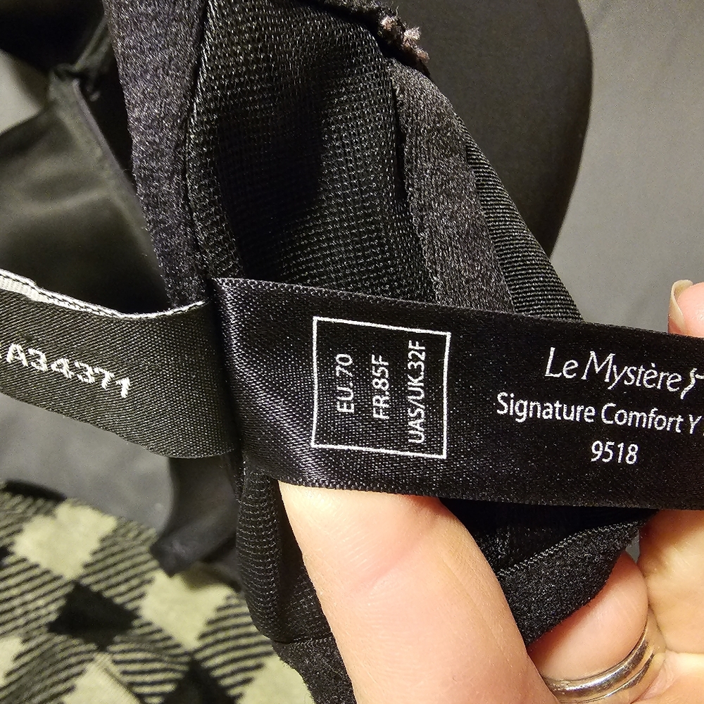 Le Mystere 32 F front closure bra